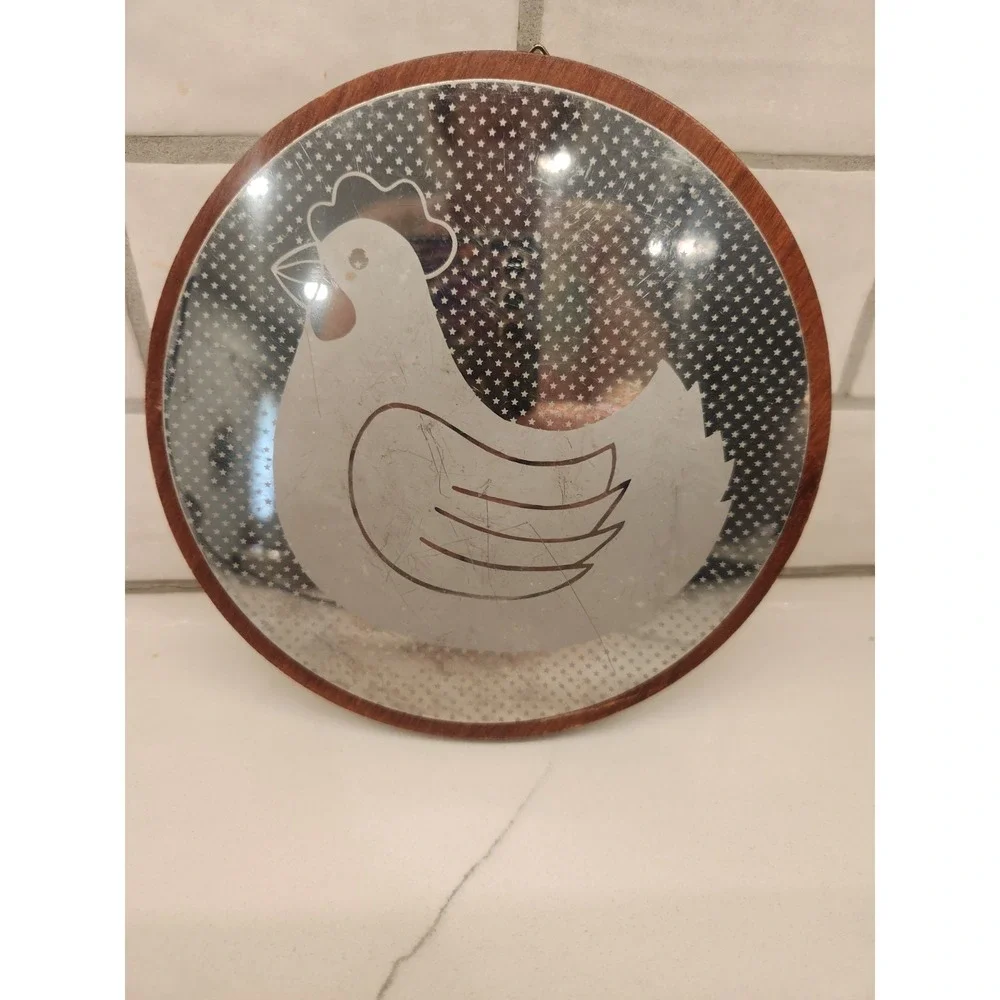 Vintage Chicken Metal On Wood Round Trivet Or Hanging Decor Cottagecore 6.5